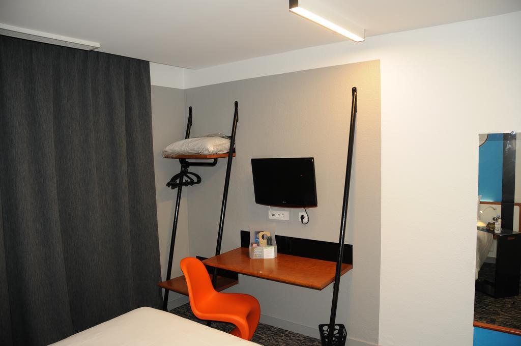 Ibis Styles Chambery Centre Gare Hotel Room photo